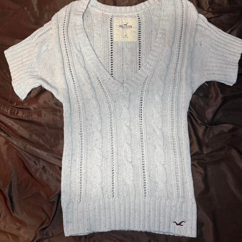 Hollister co creme cable knit sweater